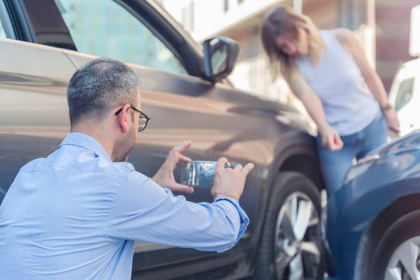 Professional Liability Car Insurance technician working in Vardaman, MS